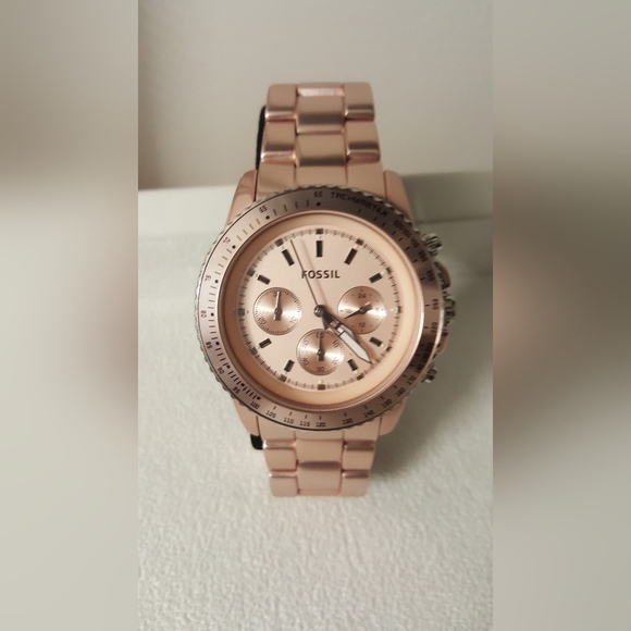 Nwot FOSSIL Rose Gold Women's Watch
